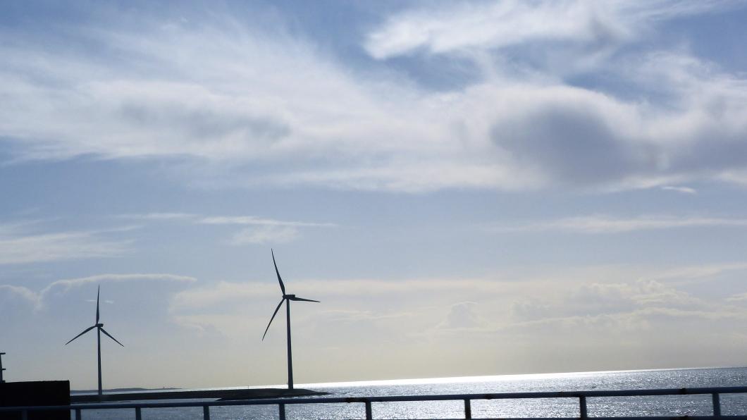 energie - windmolens en zee.jpg