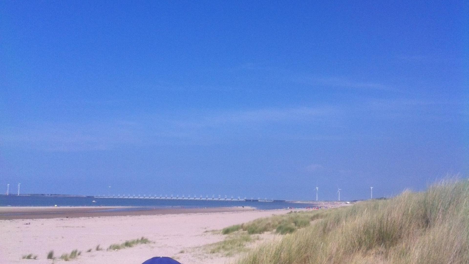 strand Vrouwenpolder.jpg